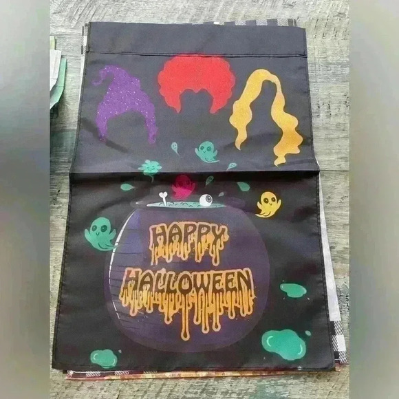 New in plastic 12 garden flags, 12x17 inches approximately - Picture 6 of 12